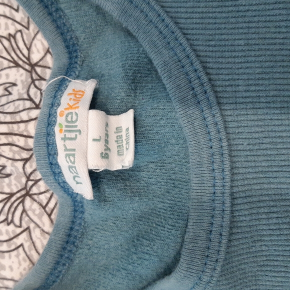 Naartji Velvet and Lace Dress - Picture 2 of 6